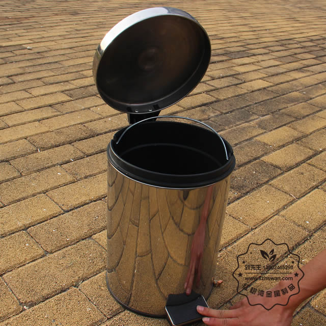 室內家用腳踏式不銹鋼垃圾桶圖片008