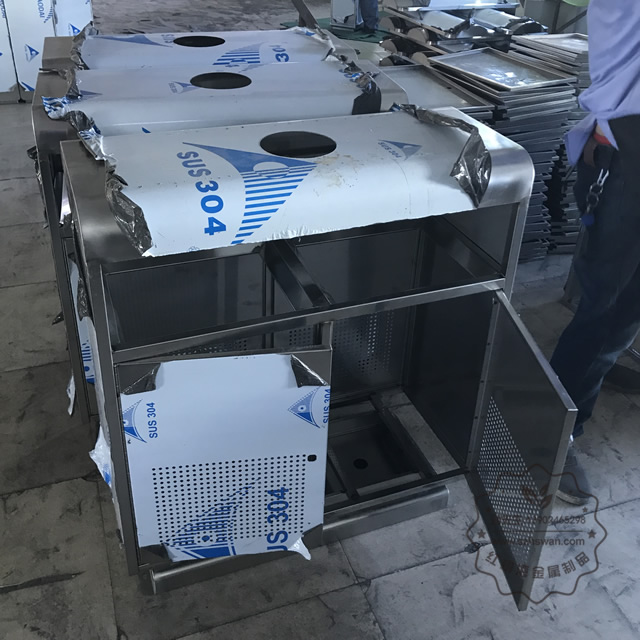 不銹鋼地鐵垃圾桶圖片001