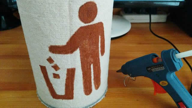 用奶粉罐手工制作分類垃圾桶圖片003